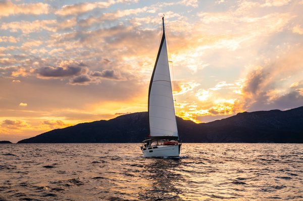 Unleashing adventure: the ultimate guide to yachting and boating